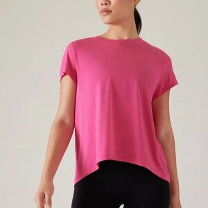 NWT Athleta with ease T shirt in Tulip sz XS